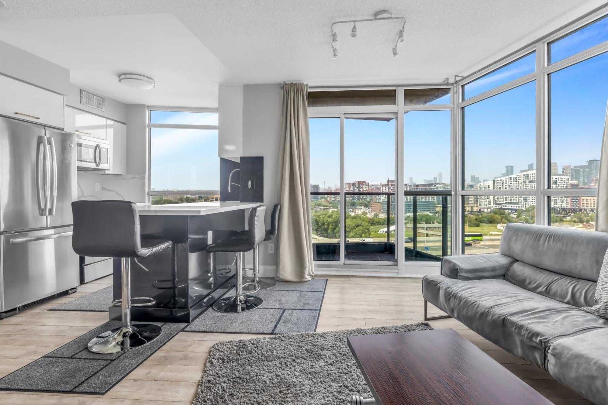 2 Bedroom Waterfront Condo Downtown W/ Free Parking Торонто Екстер'єр фото