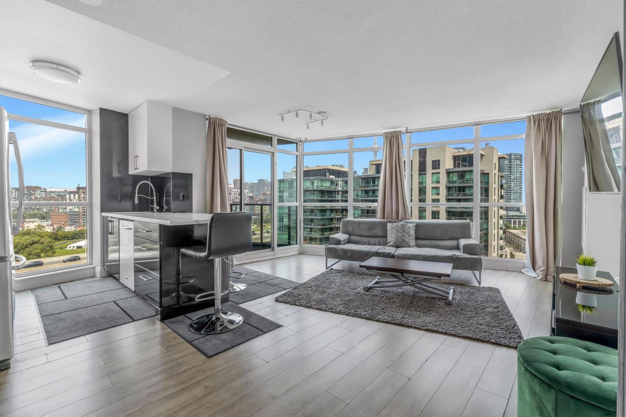 2 Bedroom Waterfront Condo Downtown W/ Free Parking Торонто Екстер'єр фото